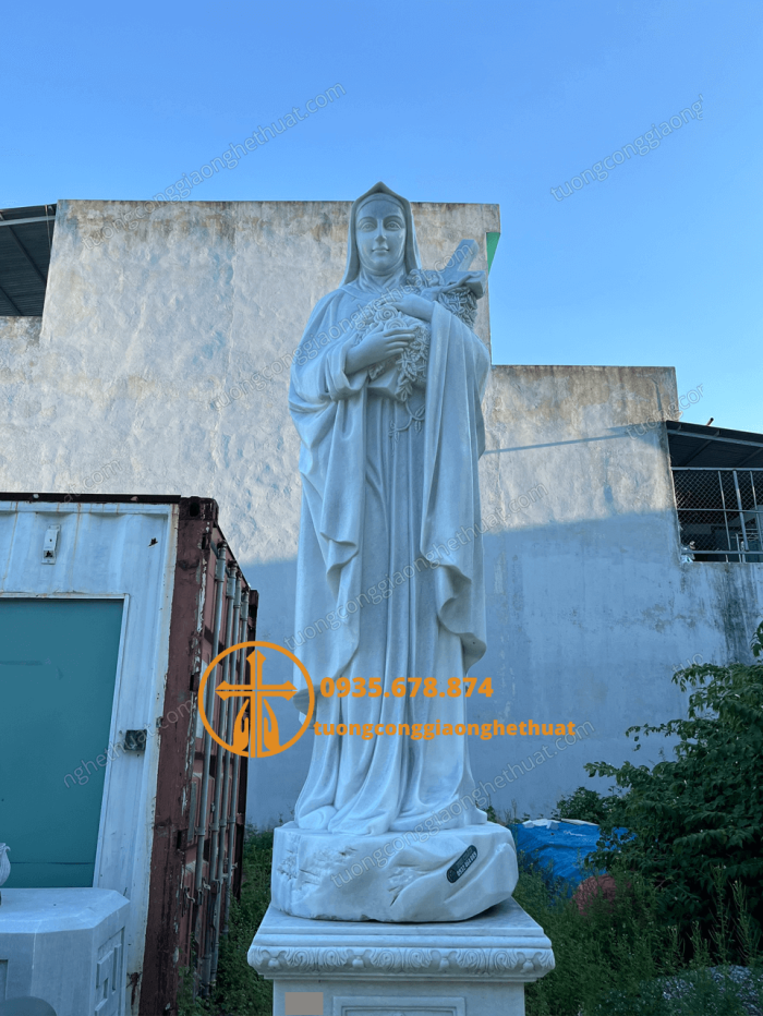 tuong ba thanh teresa bang da my nghe non nuoc