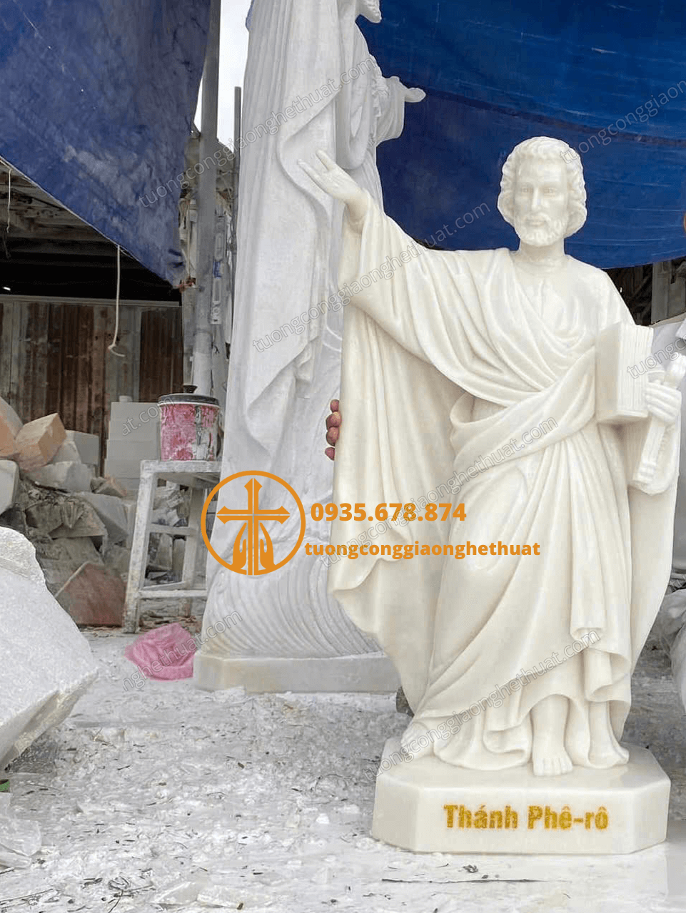 Tượng Thánh Phêrô Bằng Đá Trắng Non Nước Tại Cần Thơ
