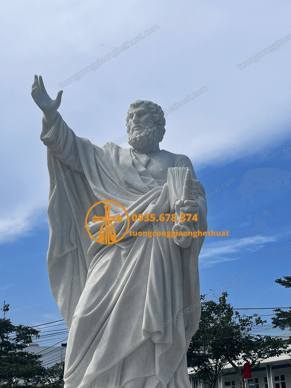 Tượng Thánh Phêrô Bằng Đá Trắng Đẹp Tại Cần Thơ