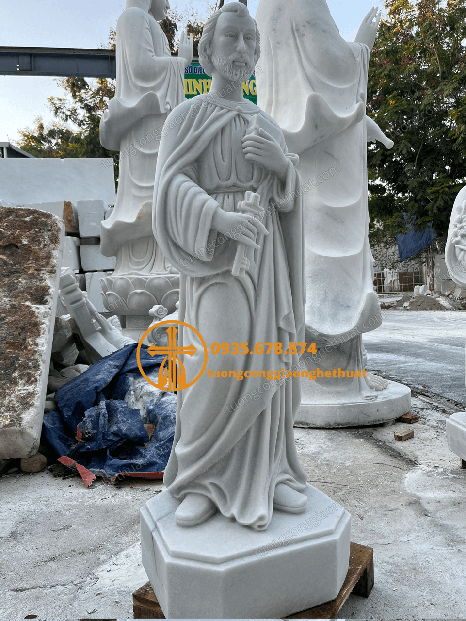 Tượng Thánh Phêrô Bằng Đá Trắng Đẹp Tại Vũng Tàu