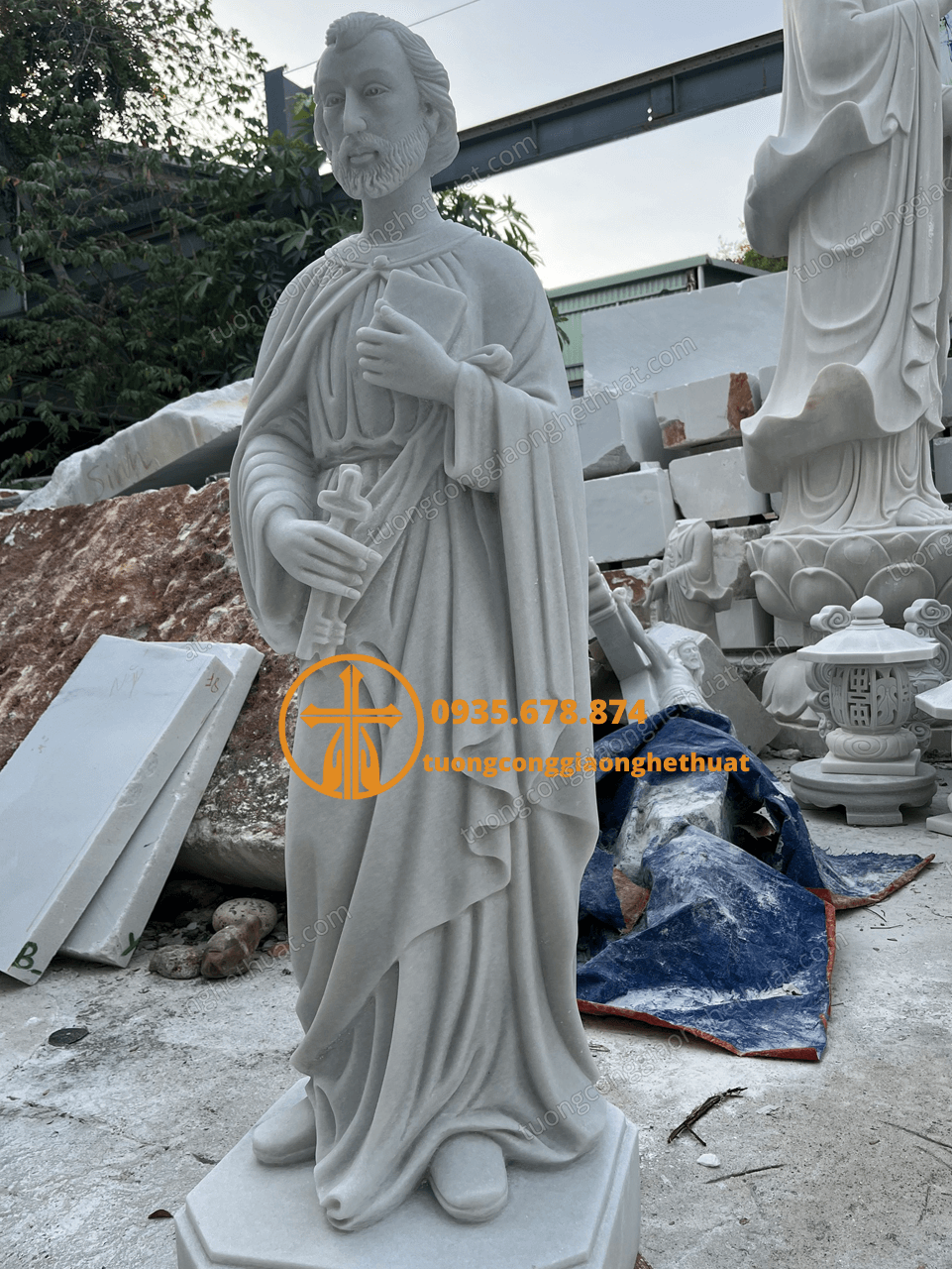 Tượng Thánh Phêrô Bằng Đá Trắng Đẹp Tại Vũng Tàu