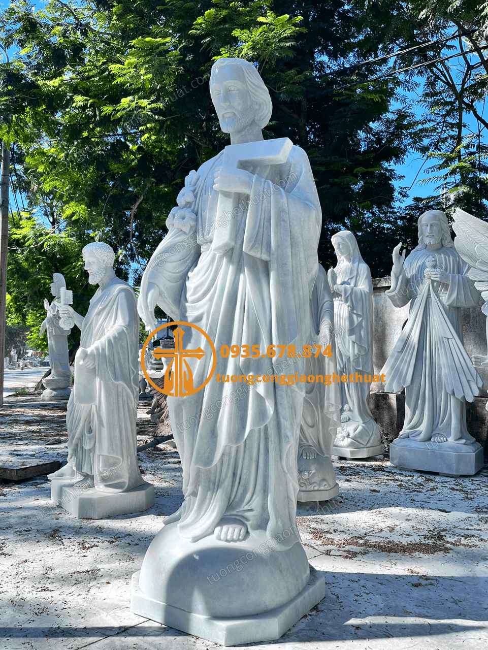 Tượng Thánh Giuse Công Thợ Bằng Đá Trắng Đẹp Hải Dương