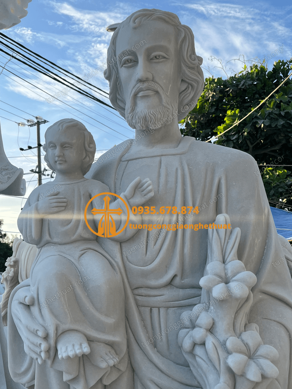 Tượng Thánh Giuse Bồng Chúa Bằng Đá Trắng Đẹp Sài Gòn