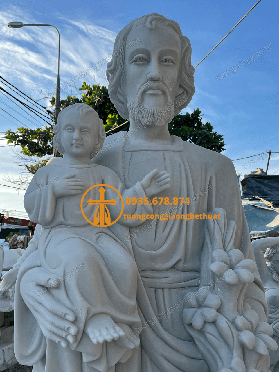 Tượng Thánh Giuse Bồng Chúa Bằng Đá Trắng Đẹp Sài Gòn