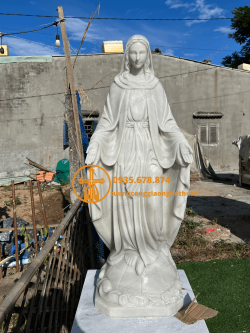 tuong duc me ban on bang da trang dep cao 2 met