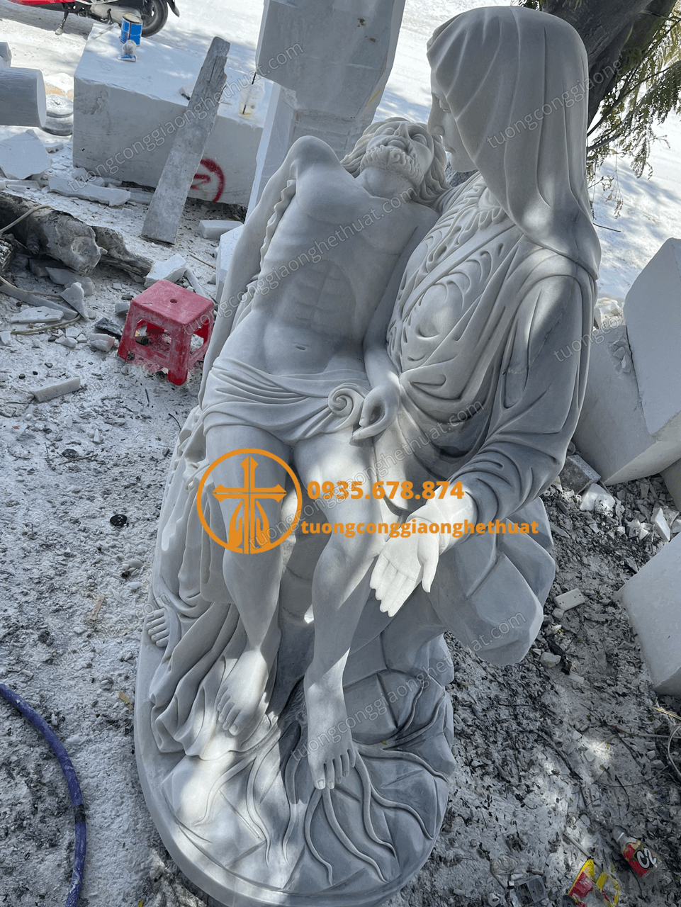 Tượng Đức Mẹ Sầu Bi Bằng Đá Trắng Đẹp Nhất Tại Vinh