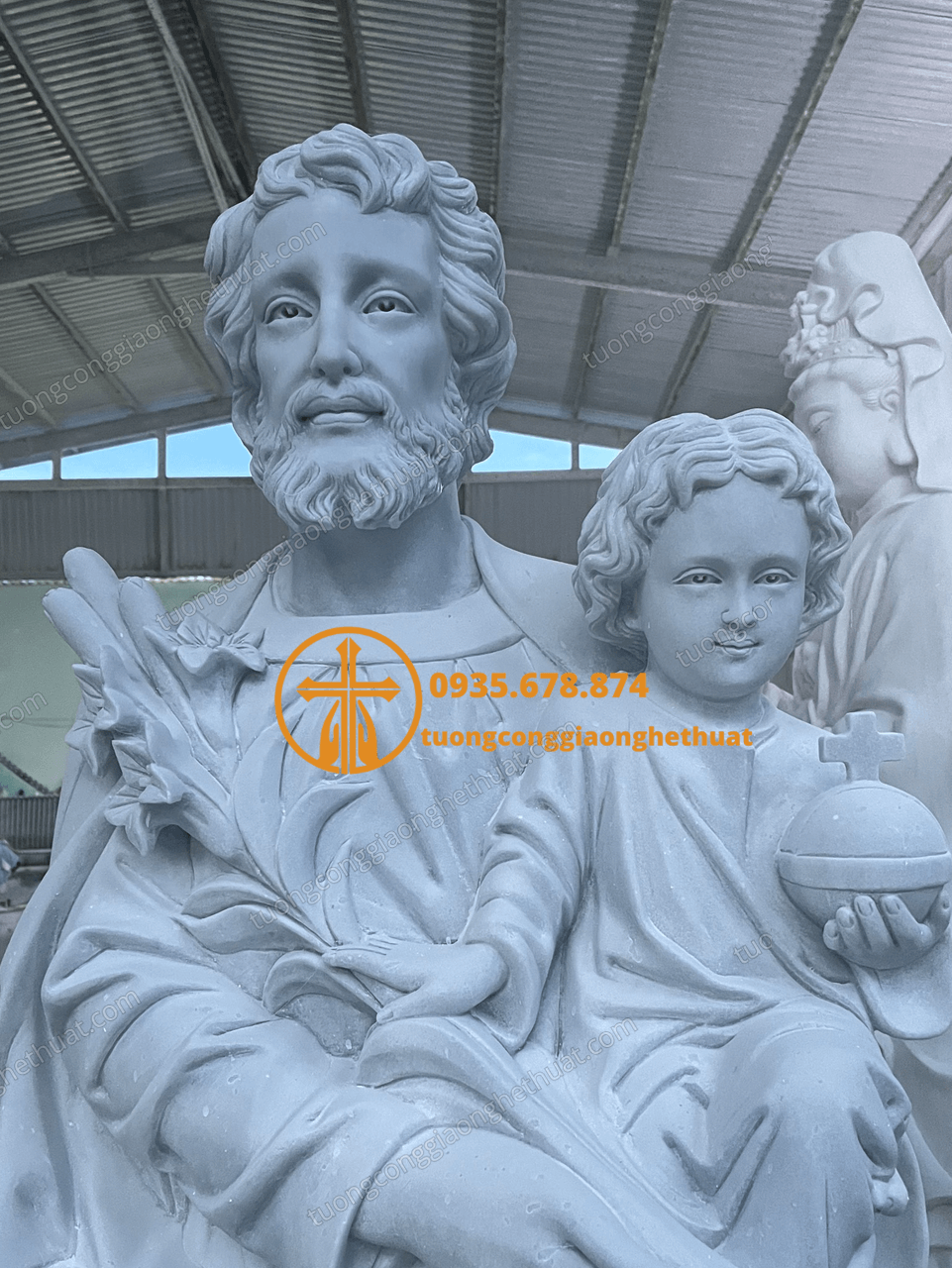 Tượng Thánh Giuse Bế Chúa Bằng Đá Xám Đẹp Lâm Đồng