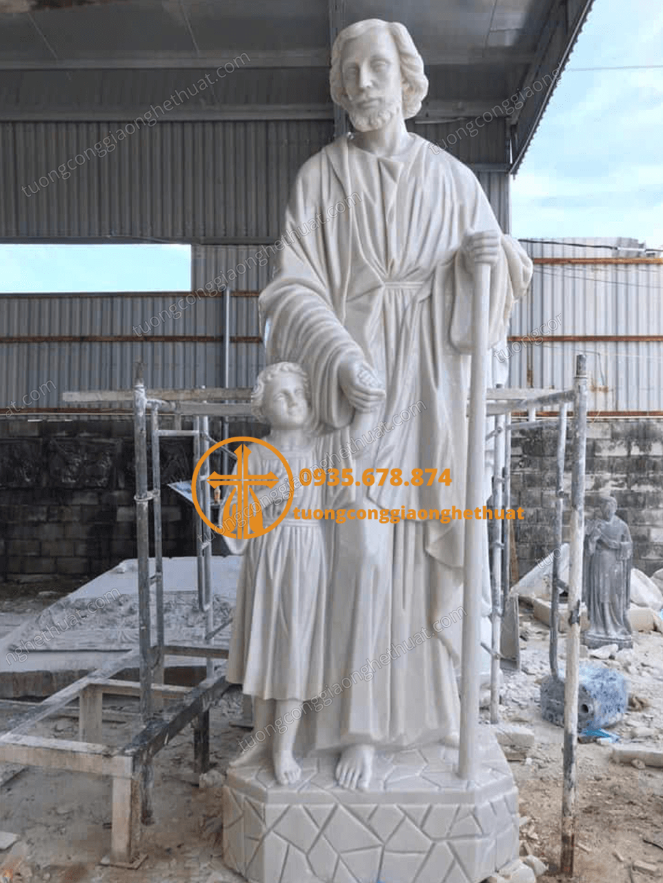 Tượng Thánh Giuse Dắt Chúa Bằng Cẩm Thạch Trắng 3 Mét