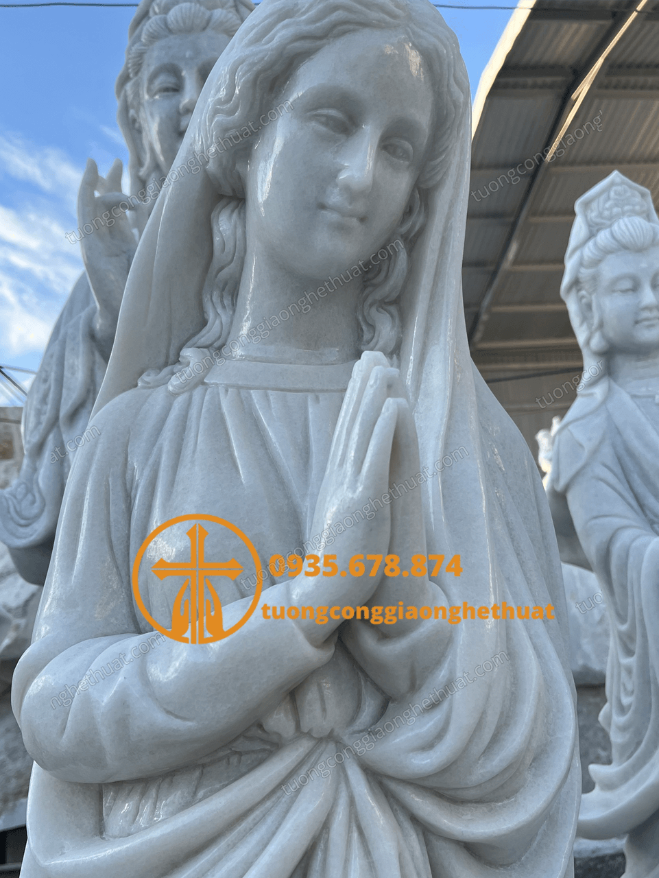 Tượng Đức Mẹ Maria Chắp Tay Bằng Đá Đẹp Nhất Lâm Đồng