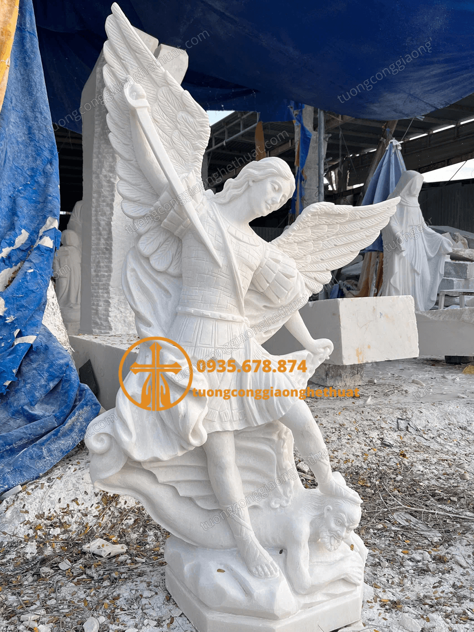 Tượng Tổng Lãnh Thiên Thần Michael Bằng Đá Trắng Đẹp