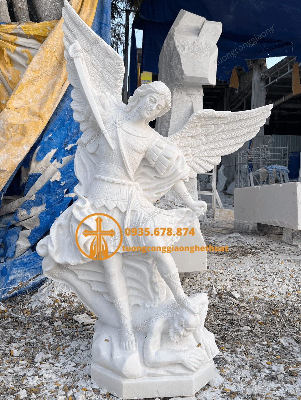 Tượng Tổng Lãnh Thiên Thần Michael Bằng Đá Trắng Đẹp