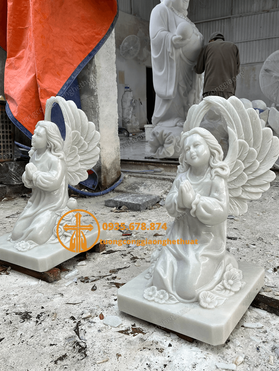 Tượng Thiên Thần Cầu Nguyện Bằng Đá Trắng Tại Đà Nẵng