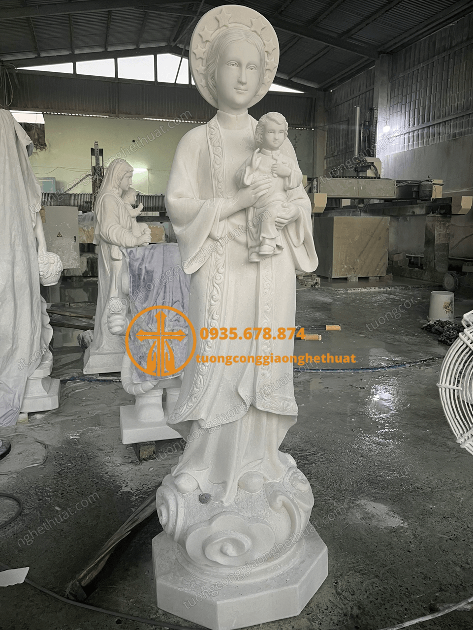 Tượng Đức Mẹ La Vang Bằng Đá Cẩm Thạch Trắng Đà Nẵng