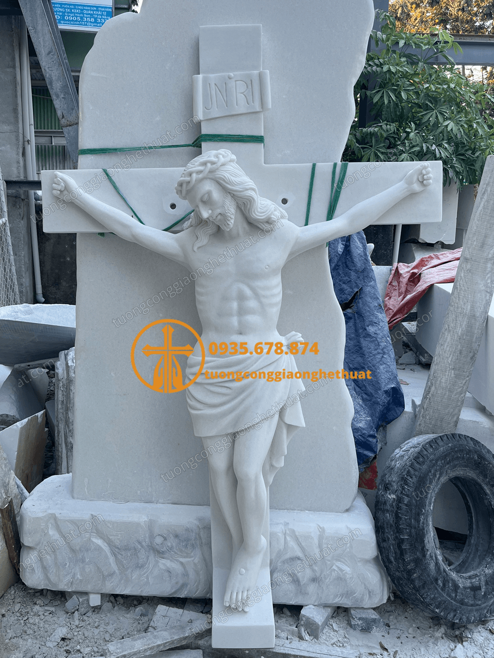 Địa Chỉ Bán Tượng Chúa Chịu Nạn Bằng Đá Nguyên Khối