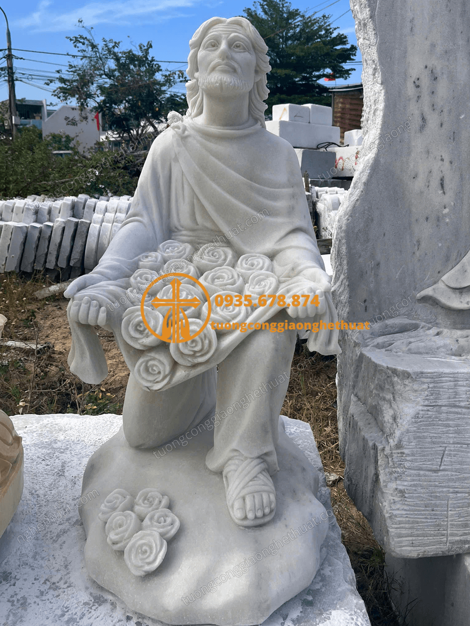 Tượng Chúa Jesus Cầu Nguyện Bằng Đá Cẩm Thạch Trắng Đẹp