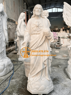 tuong trai tim chua giesu bang da non nuoc da nang