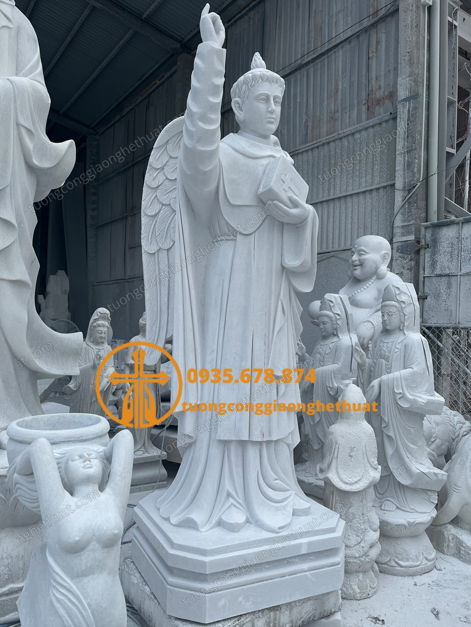 Tượng Thánh Vinh Sơn Bằng Đá Cẩm Thạch Trắng Cao 3 Mét