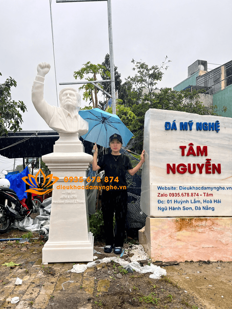 Tượng Chân Dung Donald Trump